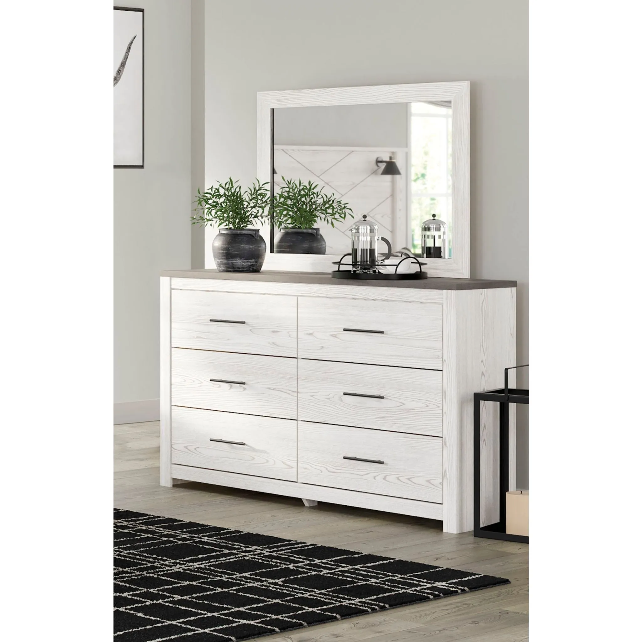 Gerridan 5 Piece Queen Panel Bedroom - White/Gray