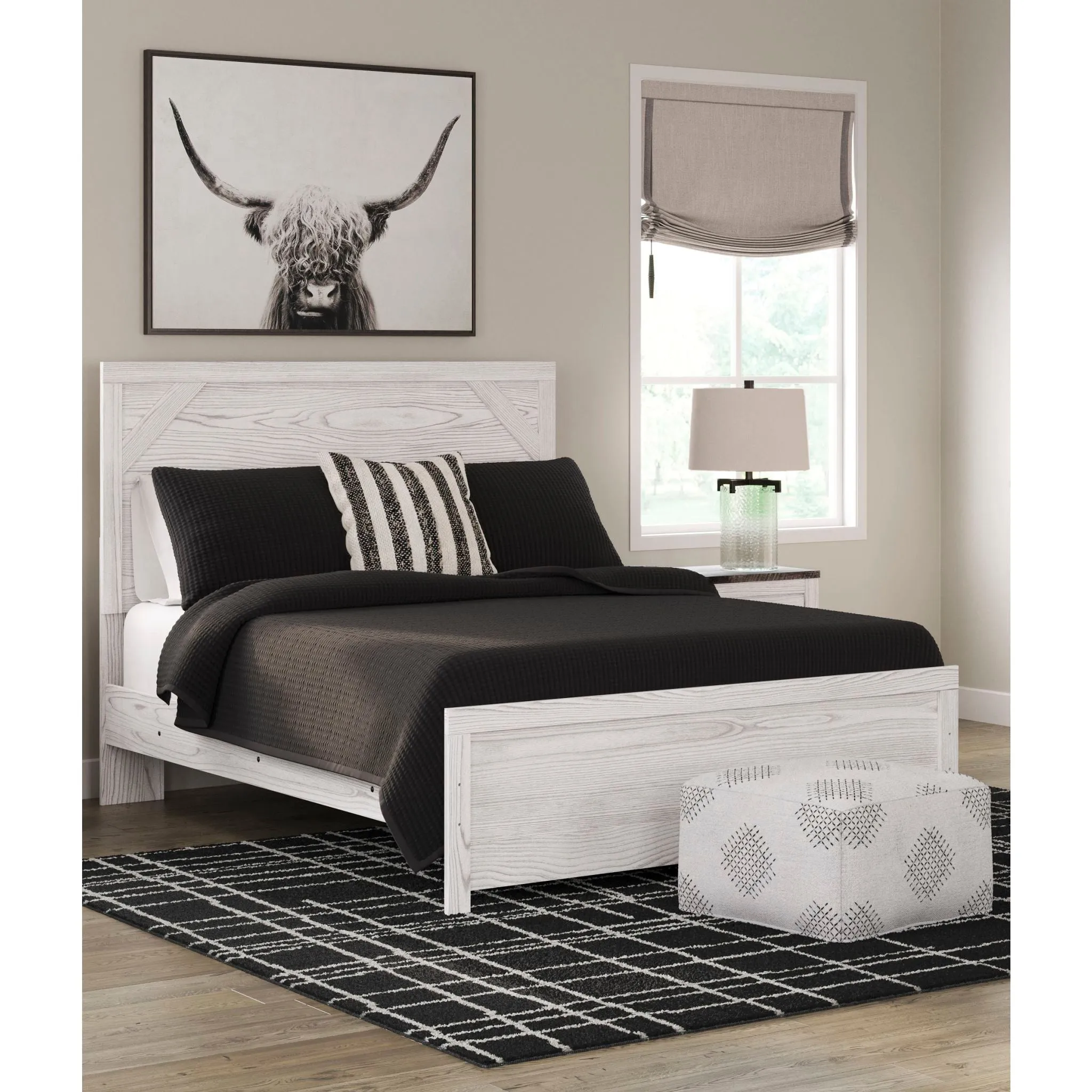 Gerridan 5 Piece Queen Panel Bedroom - White/Gray