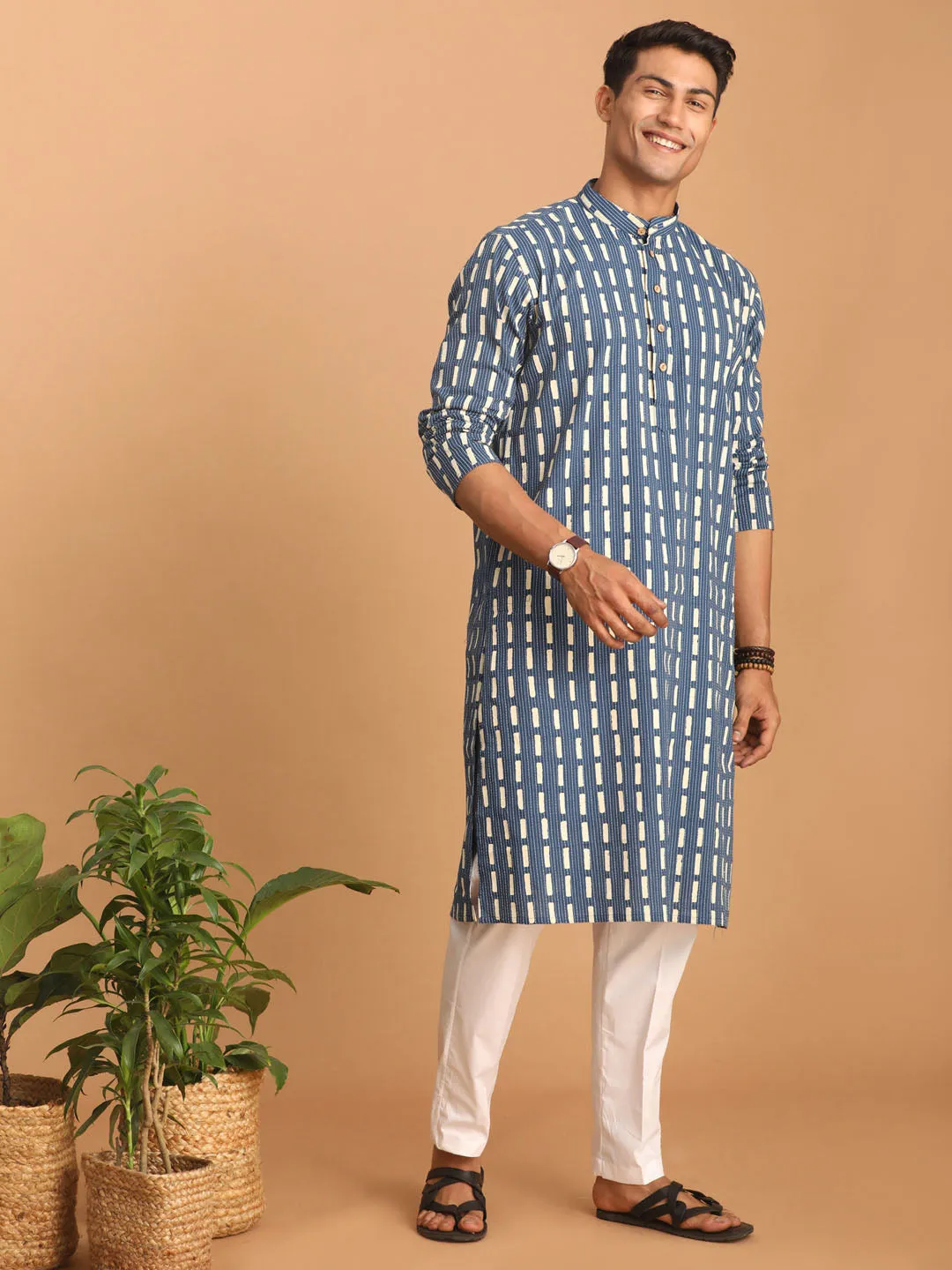 Jashvi Men's Blue Rubber Print Cotton Kurta With White Pant Set
