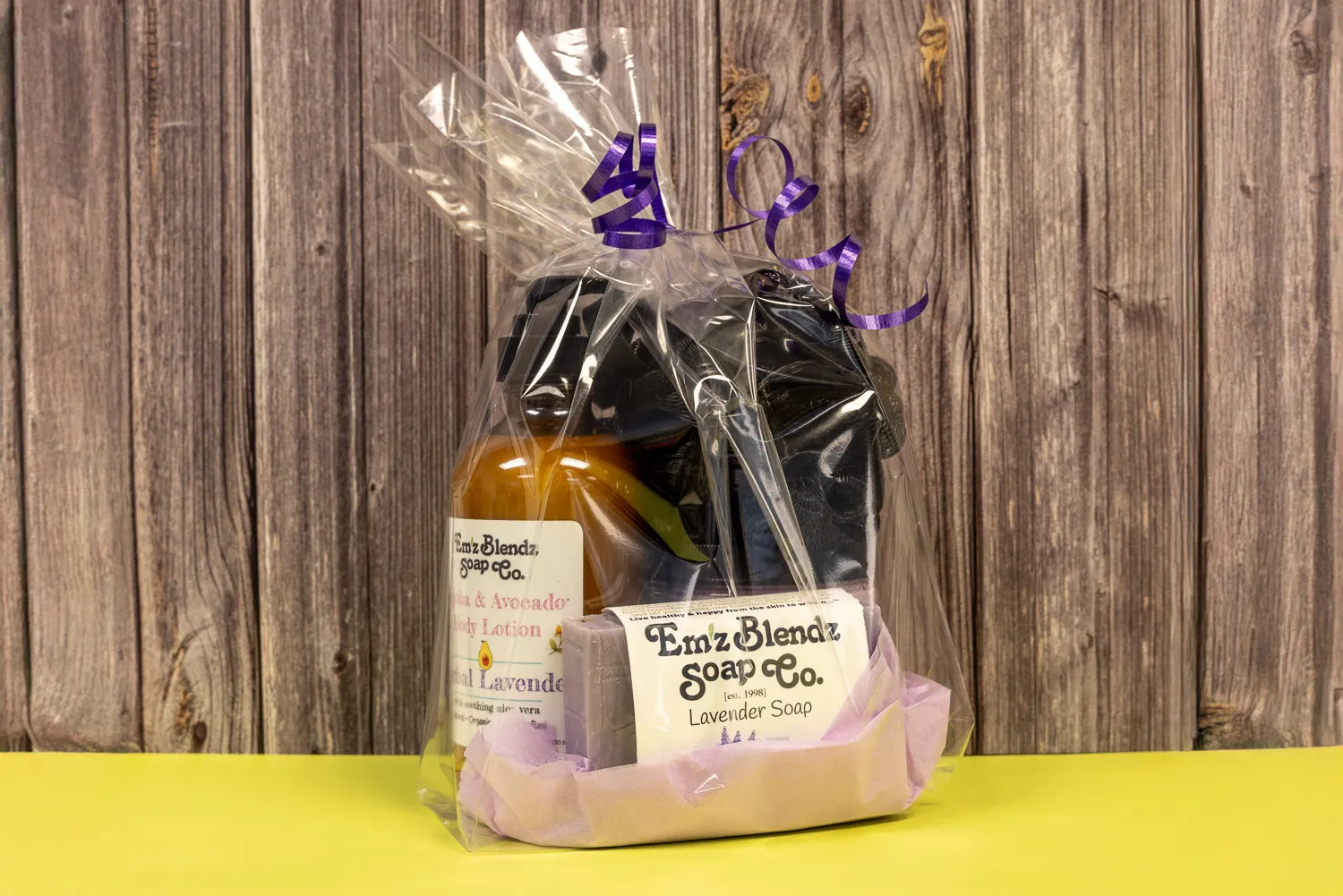 Pure Pampering Set with Bath/Shower Mesh Poof - Lavender