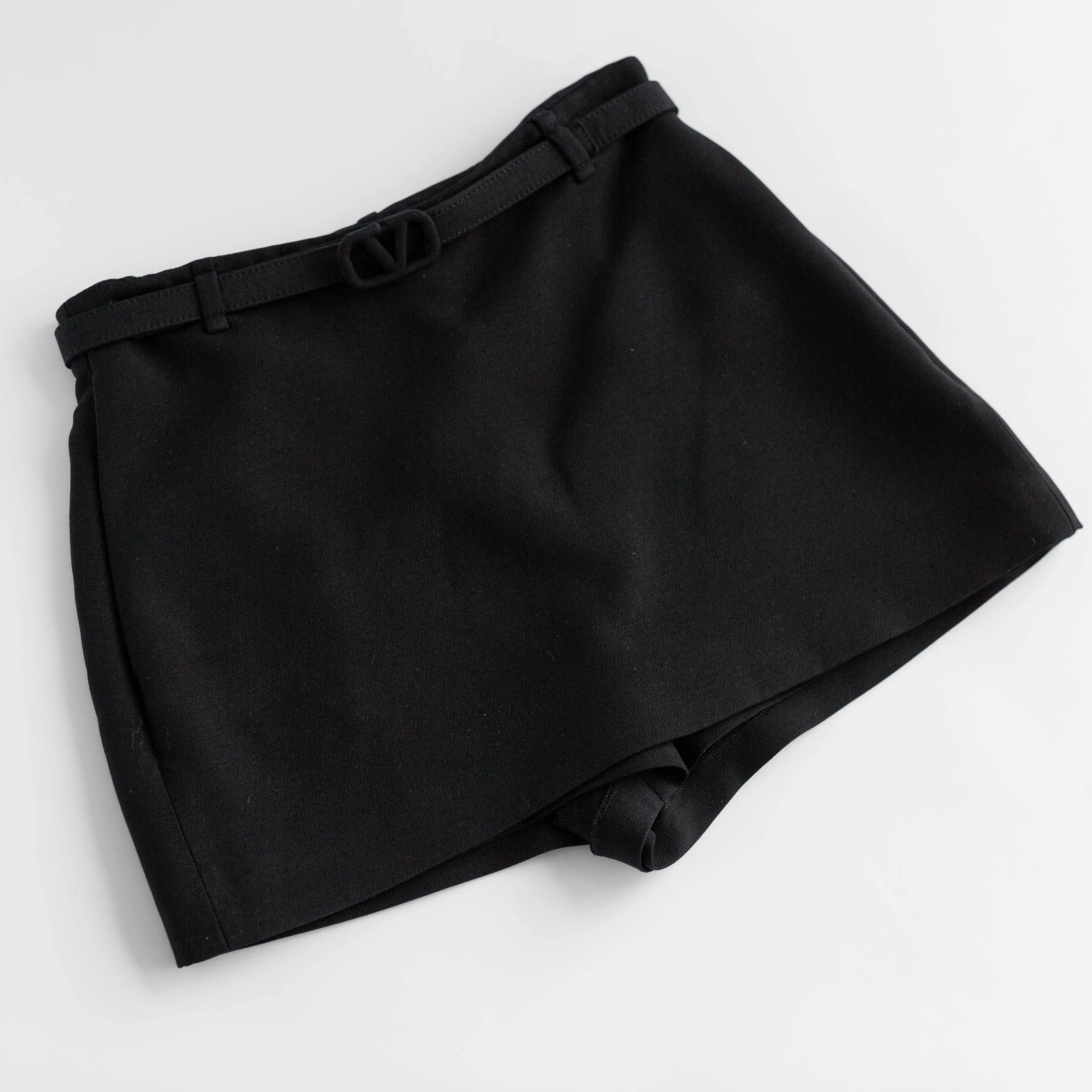 VALENTINO - *BRAND NEW* BLACK SHORTS WITH V LOGO BELT BLACK SIZE 40 IT
