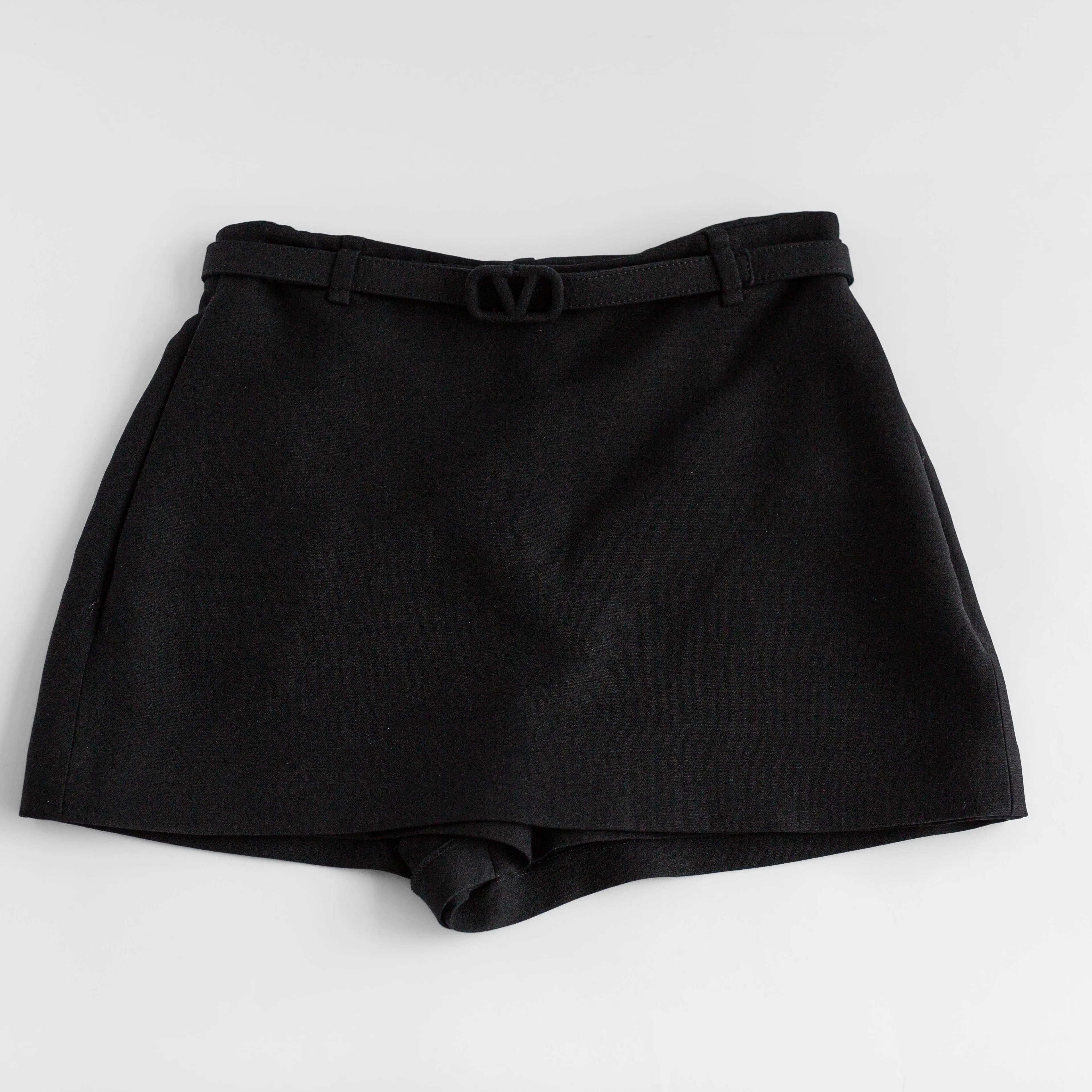 VALENTINO - *BRAND NEW* BLACK SHORTS WITH V LOGO BELT BLACK SIZE 40 IT