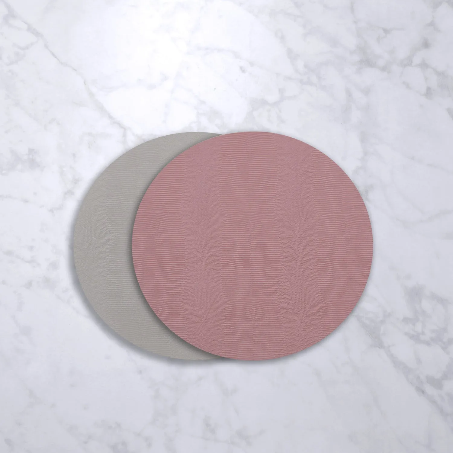 VIDA Snakeskin Reversible 15.5" Round Placemats Set of 4 (Gray and Pink)